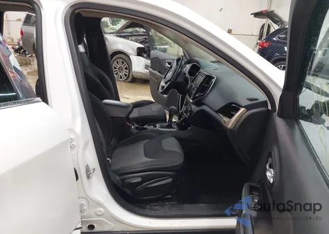 2014 Jeep Cherokee Latitude z USA, uszkodzony, nr VIN 1C4PJMCS9EW152721